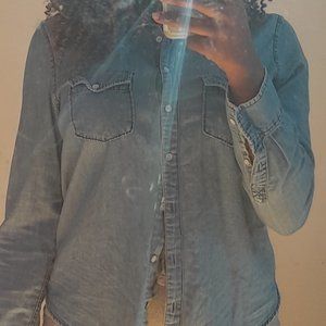 Medium Prince & Fox button down long sleeve jean top